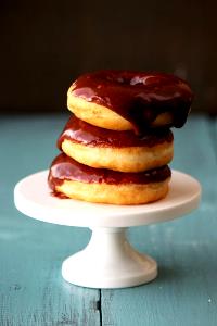 1 Doughnut (approx 3" Dia) Chocolate Doughnut with Icing (Raised or Yeast)