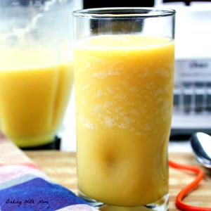 1 drink (20 oz) Mango Julius Fruit Drink (Medium)