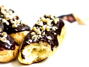 1 Eclair (5" X 2" X 1-3/4") Cream Puffs (with Custard Filling)