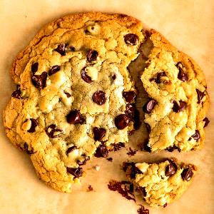 1 Extra Large Chocolate Chip Cookie (Home Recipe or Purchased)