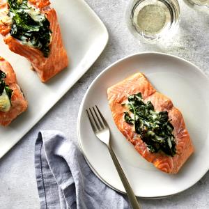 1 filet (170 g) Stuffed Salmon