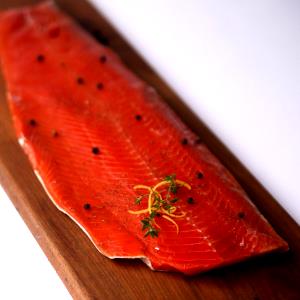 1 fillet (113 g) Wild Caught Alaskan Sockeye Salmon