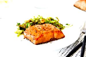 1 fillet (140 g) Soy Ginger Glazed Salmon Fillets