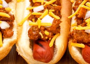 1 hot dog (132 g) Turkey Chili Dog