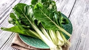 1 Leaf Swiss Chard, Raw