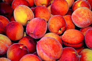 1 Medium (2-1/2" Dia) (approx 4 Per Lb) Peaches