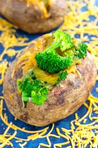 1 Medium Baked Potato Stuffed with Broccoli and Cheese (Peel Eaten)