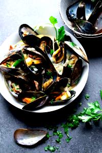 1 Medium Cooked Mussels