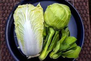 1 Medium Leaf Green Cabbage