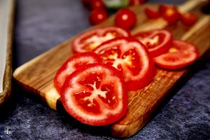 1 Medium Slice (1/4" Thick) Tomatoes