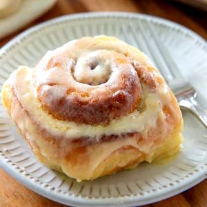 1 Medium Sweet Roll