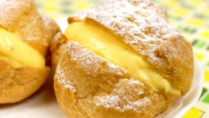 1 Miniature Cream Puffs (with Custard Filling)