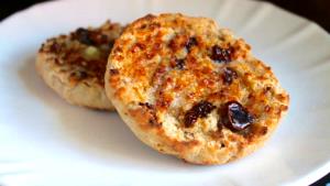 1 muffiin (66 g) Old Fashioned Raisin English Muffins