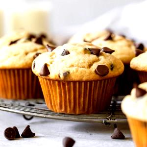 1 muffin (65 g) Chocolate Chip Toffee Pecan Muffin