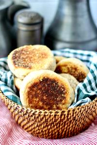 1 Muffin Toasted Rye English Muffin