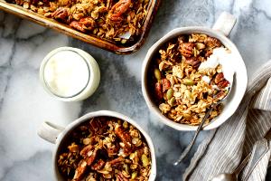 1 oz (30 g) Pecan Granola