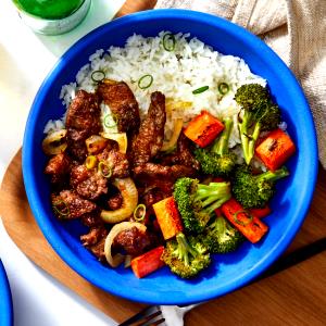 1 Oz Beef, Rice and Vegetables in Gravy (Including Carrots, Broccoli, and/or Dark-Green Leafy, Mixture)