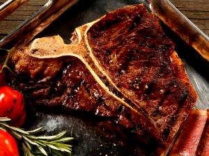 1 Oz Beef T-Bone Steak (Lean Only, Trimmed to 0" Fat, Cooked, Broiled)