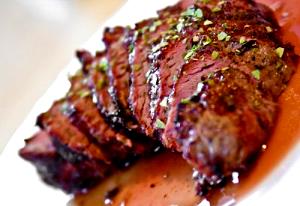 1 Oz Beef Tenderloin (Trimmed to 0" Fat, Choice Grade, Cooked, Broiled)