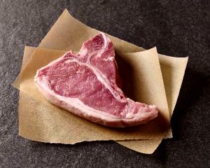 1 Oz Boneless Broiled Veal Cutlet or Steak