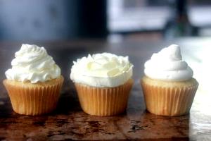 1 Oz Cupcake with Icing