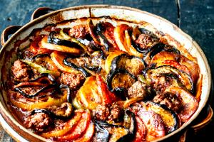 1 Oz Eggplant and Meat Casserole