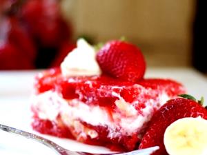 1 Oz Gelatin Dessert with Fruit and Sour Cream