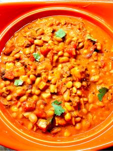 1 Oz Mexican Style Stewed Beans with Pork, Tomatoes and Chili Peppers (Frijoles A La Charra)