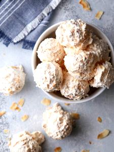 1 Oz No Flour Coconut Meringue Macaroon