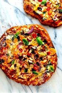 1 Oz Pizza with Meat and Vegetables