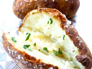 1 Oz Potatoes (Skin, with Salt, Baked)