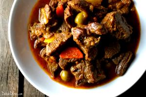 1 Oz Puerto Rican Style Beef Stew, Meat with Gravy