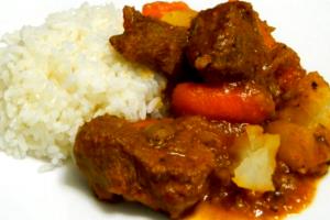 1 Oz Puerto Rican Style Stewed Dried Beef (Tasajo Guisado, Carne Cecina Guisada)