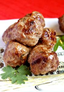 1 Oz Raw (yield After Cooking) Beef, Veal and Pork Meatballs