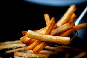 1 Oz, Raw, Yields Deep Fried Potato French Fries (from Fresh)