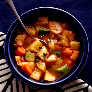 1 Oz Seafood Stew with Potatoes and Vegetables in Tomato-Base Sauce (Including Carrots, Broccoli, and/or Dark-Green Leafy)