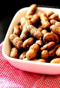 1 Oz Shelled Peanuts (with Salt, Boiled, Cooked)