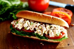 1 Oz Submarine Sandwich with Tuna Salad