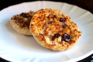 1 Oz Toasted English Muffin with Fruit (Other Than Raisins)