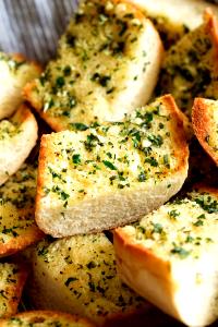 1 Oz Toasted Garlic Bread