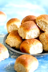 1 Oz Whole Wheat Dinner Rolls