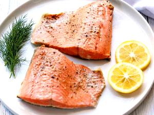 1 Oz, With Bone (yield After Bone Removed) Baked or Broiled Salmon (No Salt Added)