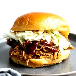 1 package (310 g) Pulled Pork Carolina