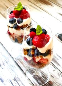 1 parfait (349 g) Four Berry Yogurt Parfait