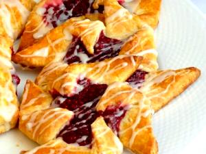 1 Pastry (8" Dia) Danish Pastry