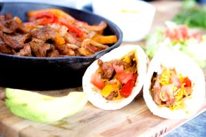 1 piece (128 g) Steak Fajita