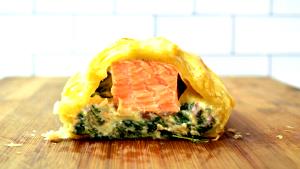 1 piece (150 g) Wild Caught Salmon Fillets in Puff Pastry