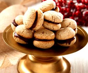 1 Piece Baci Di Dama (Hazelnut Kiss Cookies)