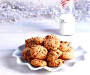 1 Piece Maple Bacon Toffee Cookies