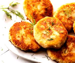 1 Piece Mushroom-Stuffed Potato Patties